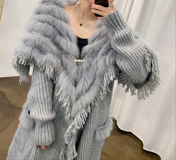 Rodeo Fox Fur Knit Sweater – Belle Muse Rodeo Fox Fur Knit Sweater – Belle Muse