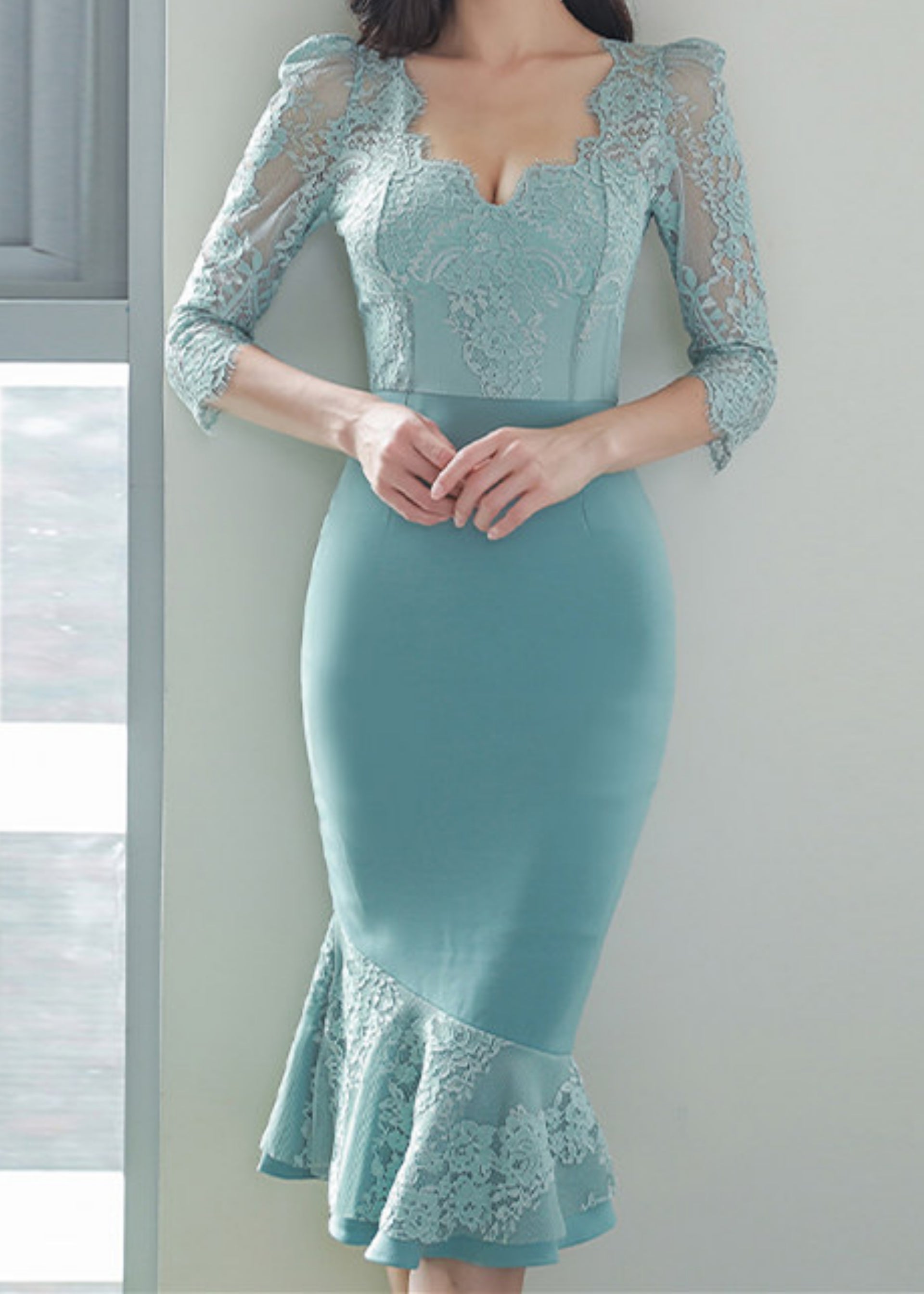 Vida French Lace Dress